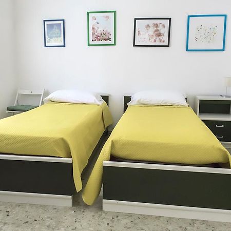 N050 - Numana, Trilocale In Centro Con Portico E Posto Auto公寓 外观 照片